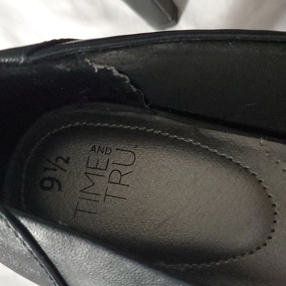 : Size 9 1/2 Time and Tru black Classic ladies  pumps heels - Picture 3 of 11